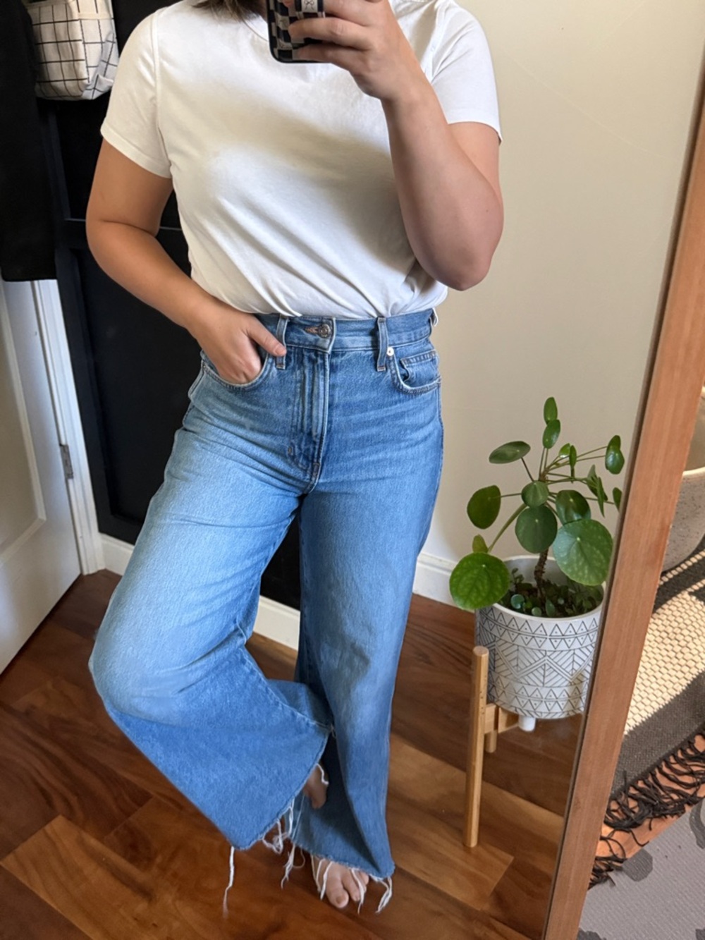 Veronica Beard Taylor Cropped High Rise Wide Leg Jean in Enough Said. Size 27 - Picture 10 of 10